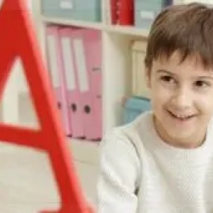 5,5-Letni otrok slabo govori: vzroki motnje, kako jo odpraviti, priporočila logopedov